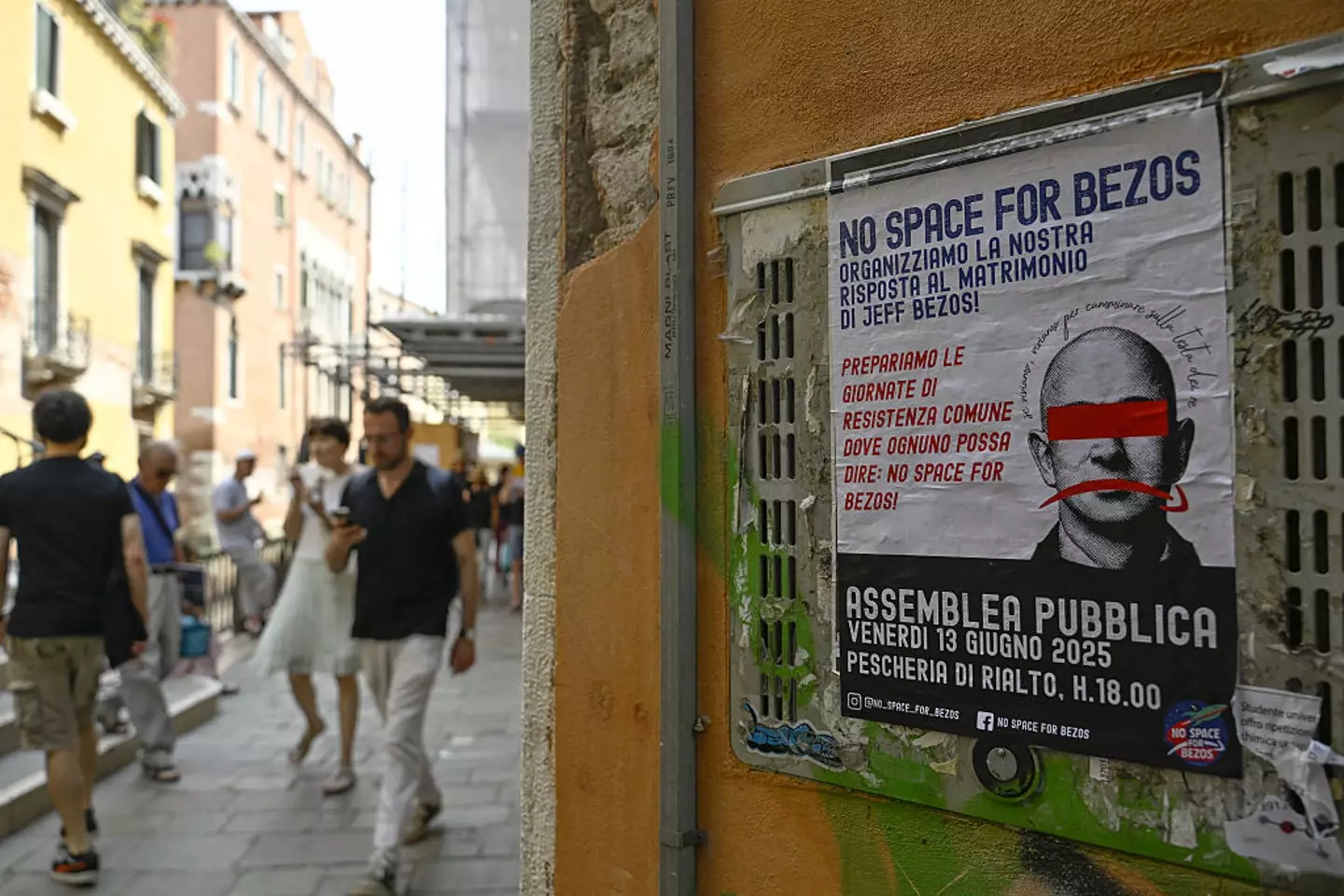 It seems as if locals in Venice aren't too keen on the billionaire's wedding (ANDREA PATTARO/AFP via Getty Images)