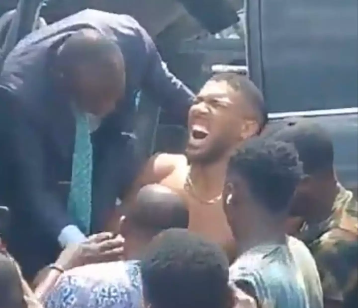 Anthony Joshua was involved in a car crash in Nigeria (X)