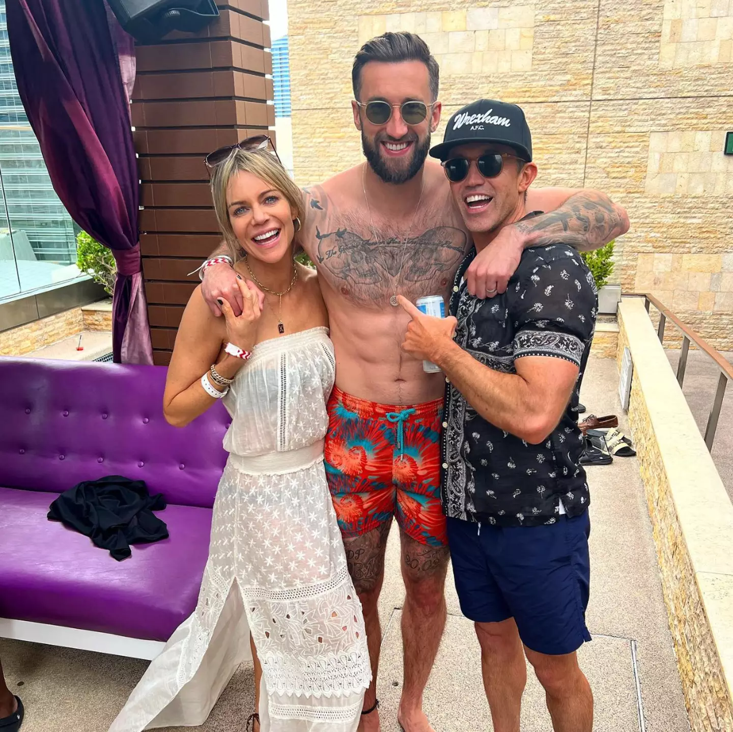 Palmer with Rob McElhenney and Kaitlin Olson.