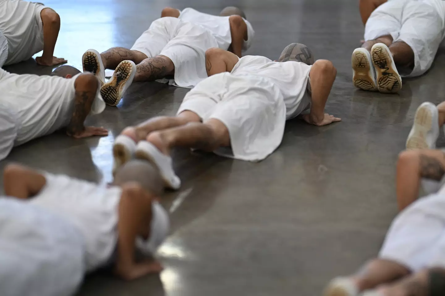 Inmates get 30 minutes out of the cell a day. ( MARVIN RECINOS/AFP via Getty Images)