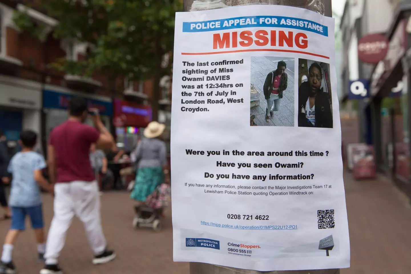 Police mistakenly issued CCTV pictures of the wrong woman.