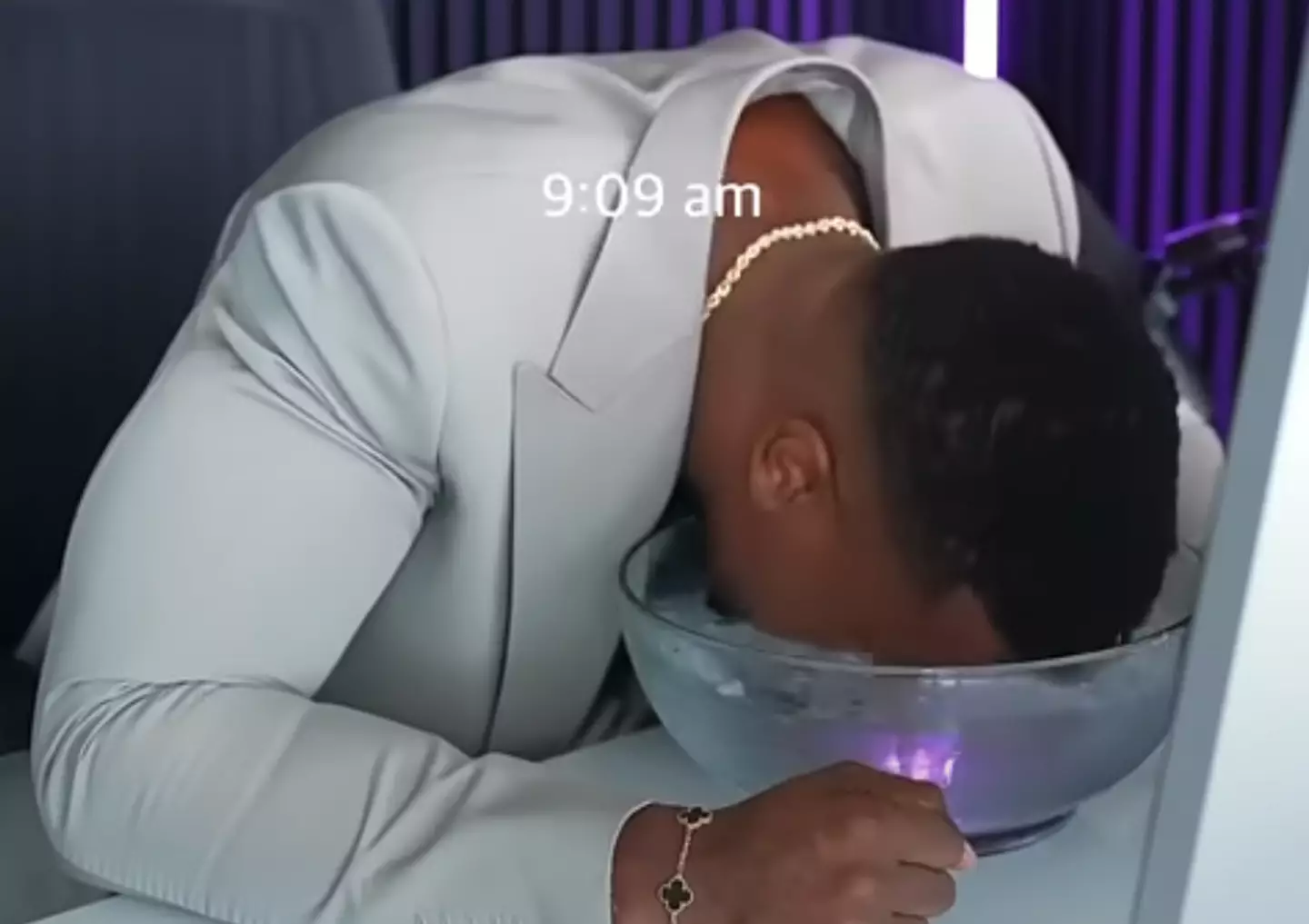 Thinking about doing this at work and actually carrying it out are two completely different things (YouTube/@AshtonHallOfficial)