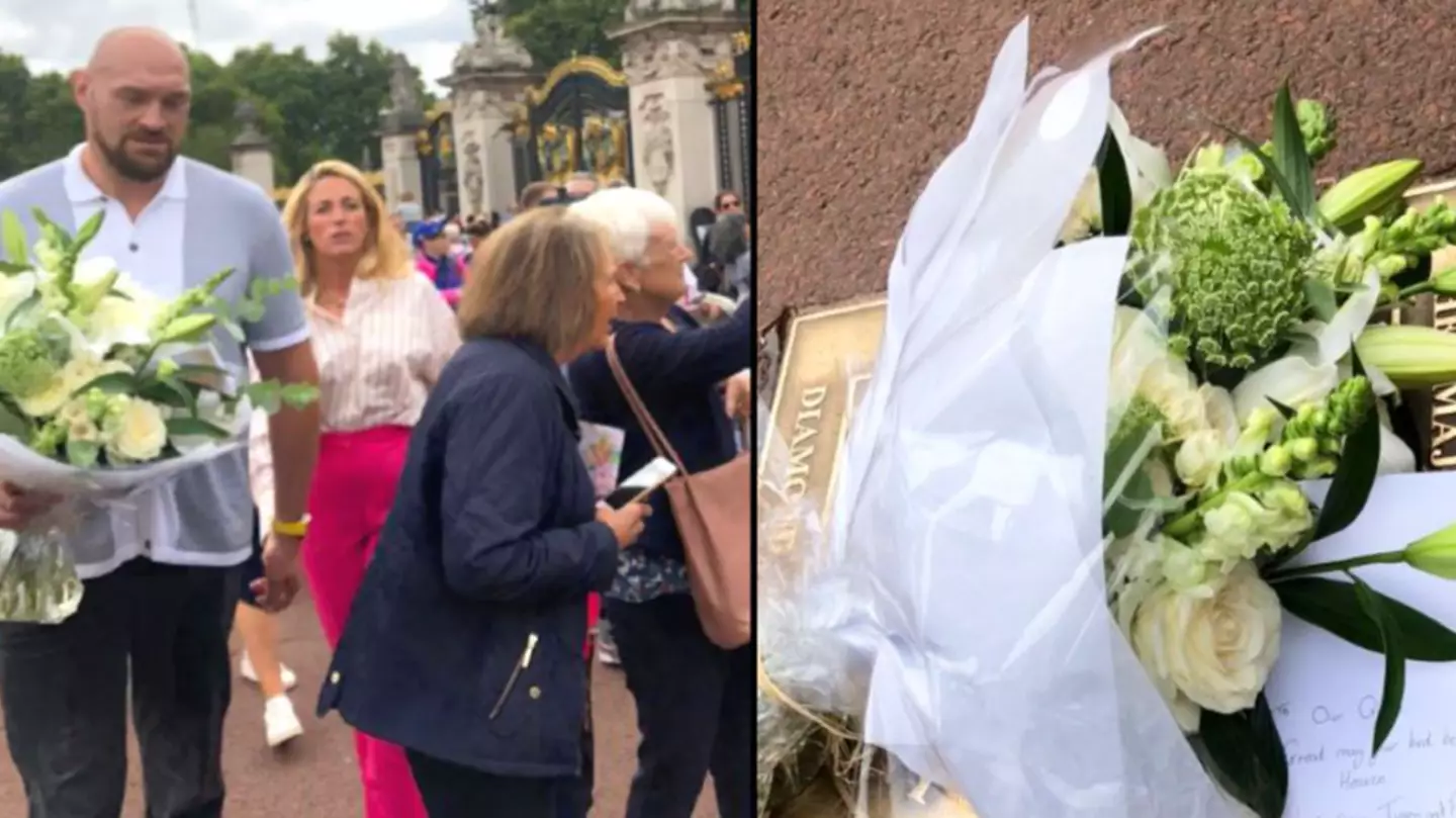 Tyson Fury leaves flowers at Buckingham Palace and people can't believe how he signed card