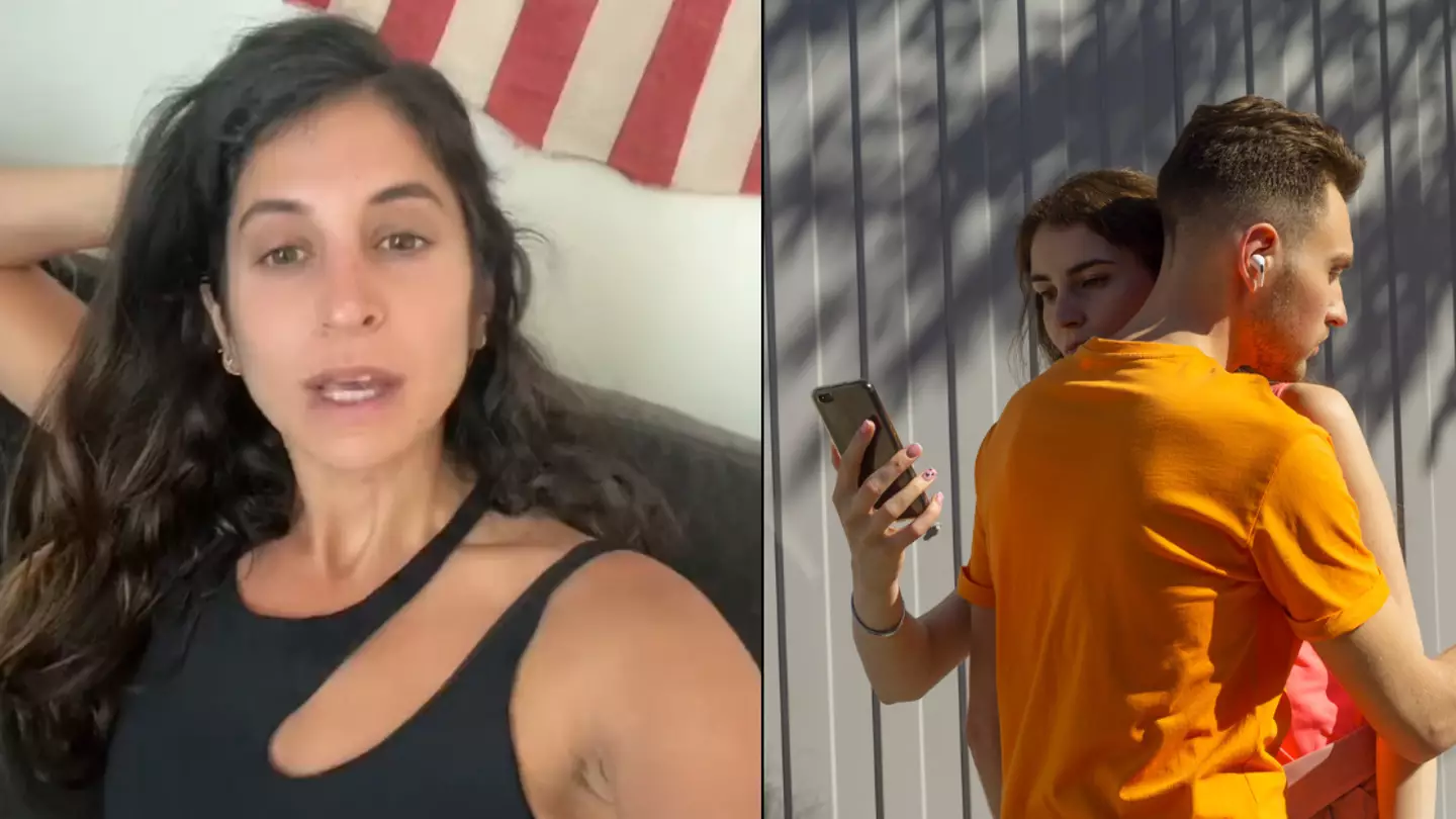 Relationships expert explains the one texting habit that people should never do when dating