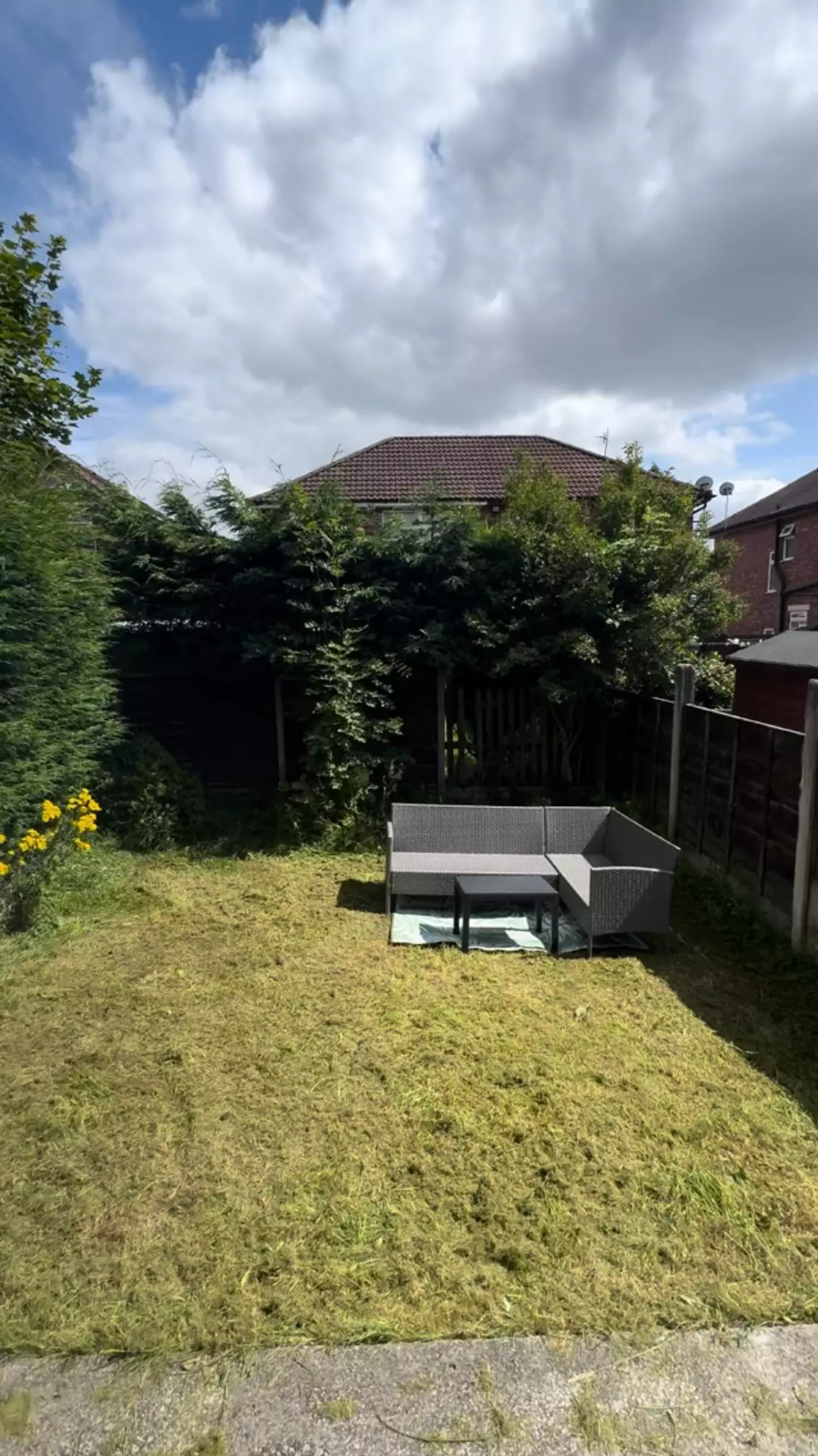 That'll do most fans that don't have £500 to spare. (X)