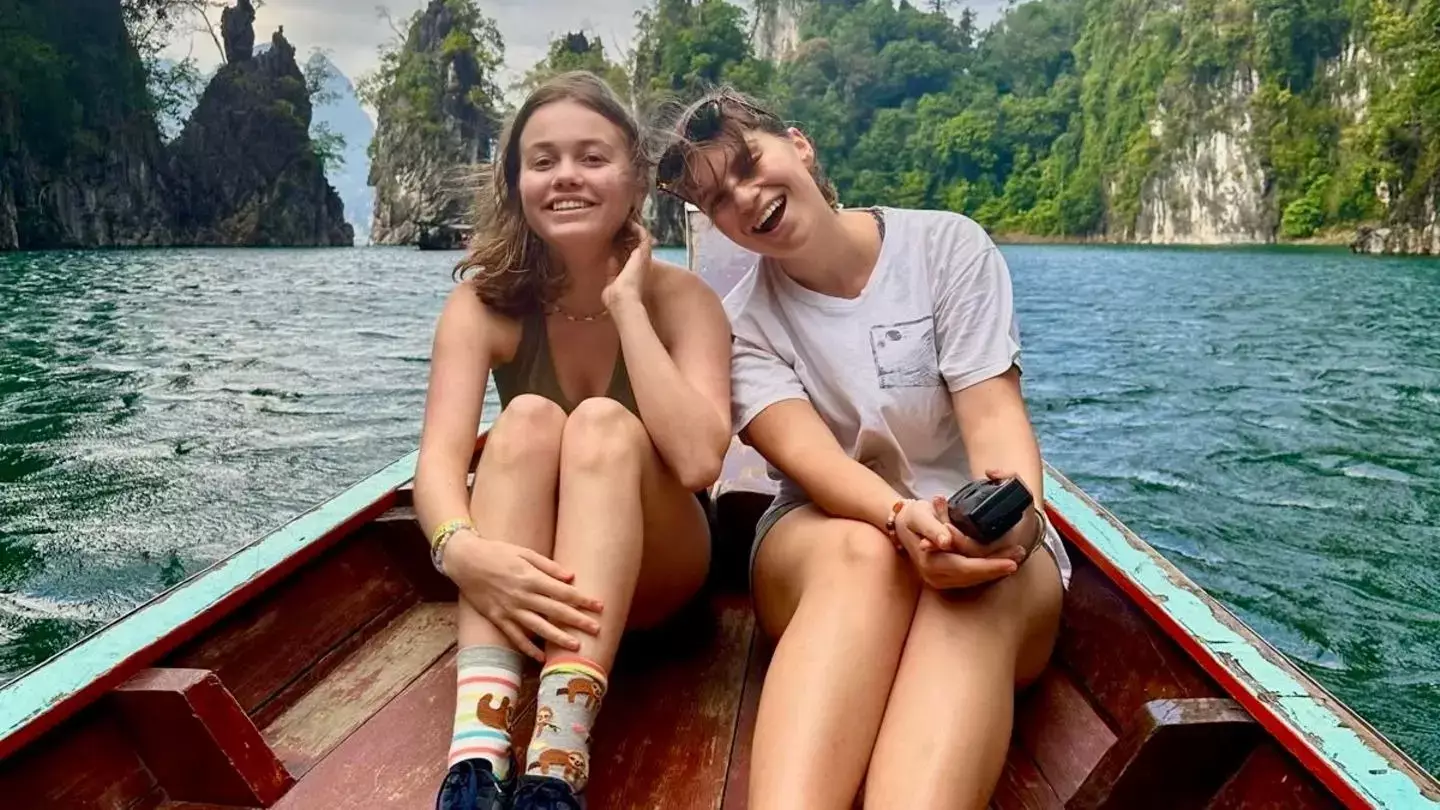 Charlotte Pohl and Maria Lepère were on a backpacking holiday (Reddit)