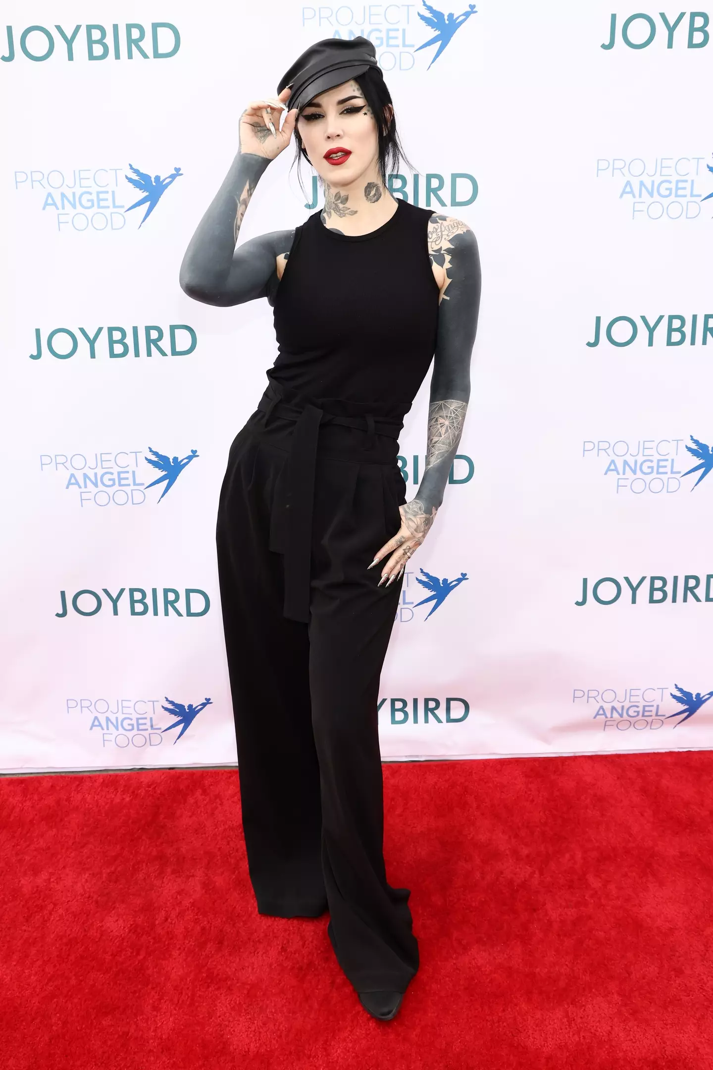 She got the tattoos on her arm covered up (Tommaso Boddi/Getty Images for Project Angel Food)