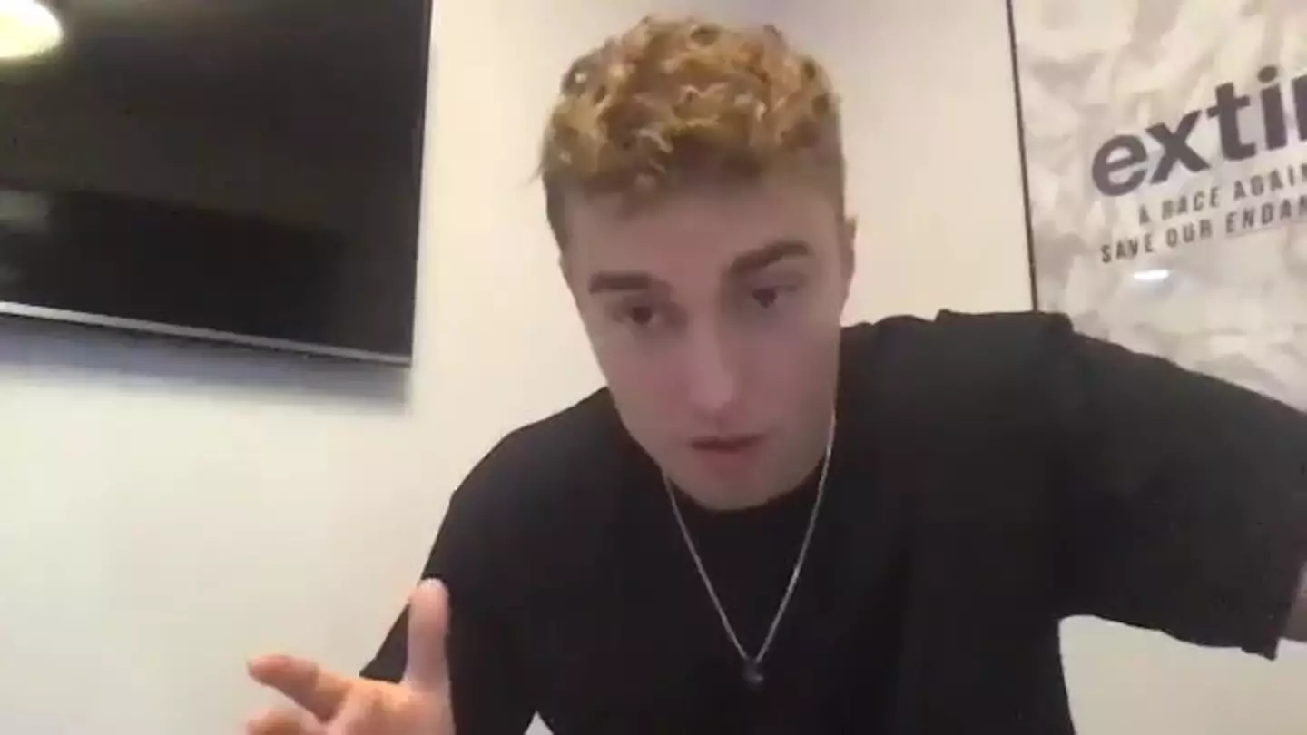 Sam Fender says he doesn't engage with internet trolls.