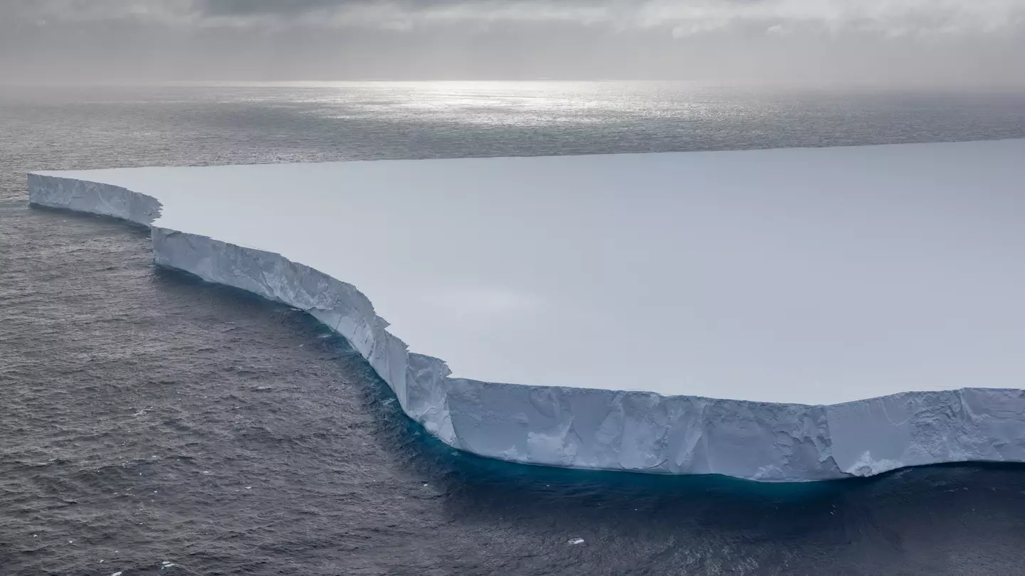 Huge ‘mega iceberg’ weighing one trillion tonnes has broken off of Antarctica and is now on a collision course for a tiny island