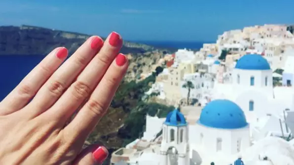 Woman Creates Instagram Account To Announce She's NOT Engaged