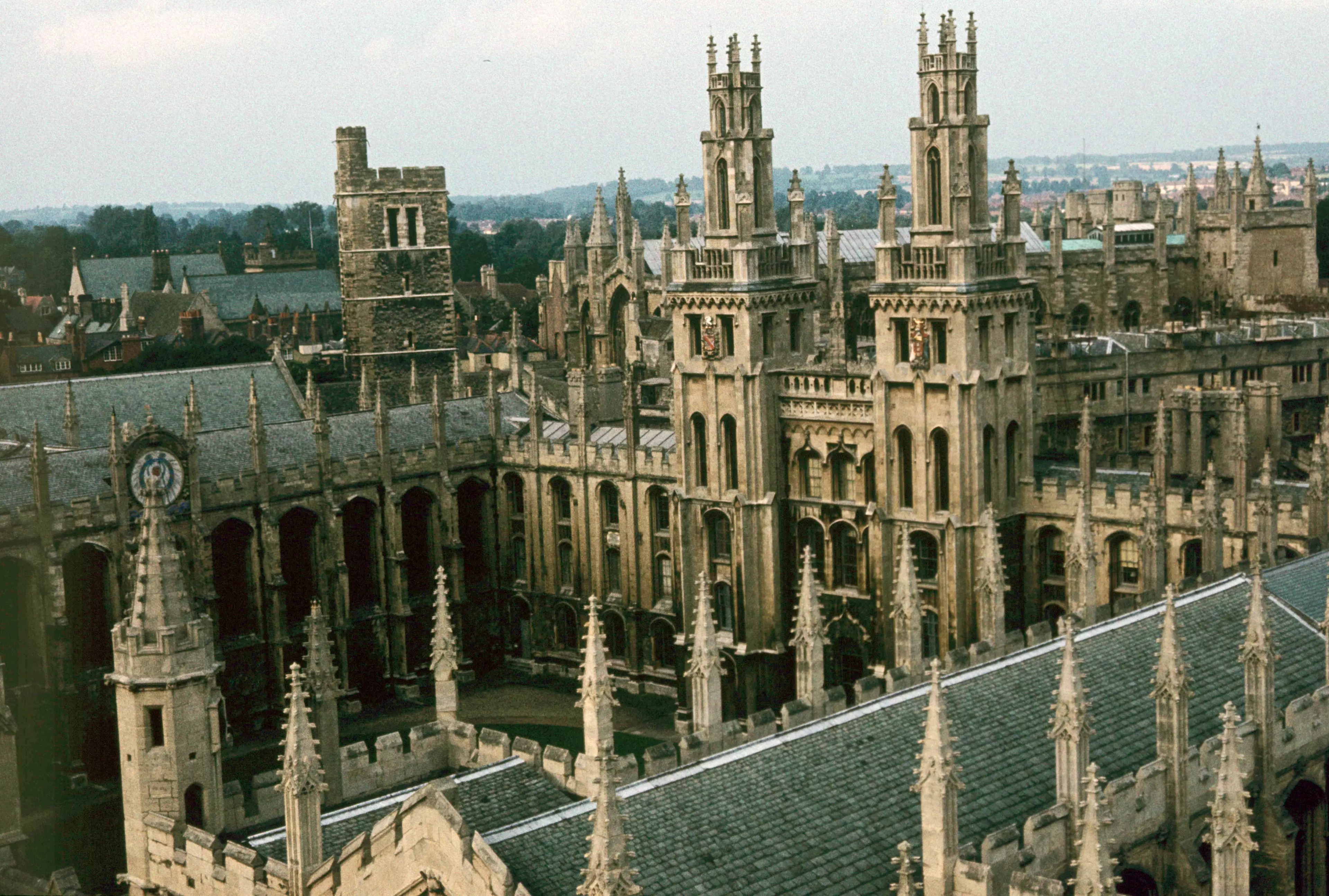 The University of Oxford has voted to introduced BSL clapping at student council events.