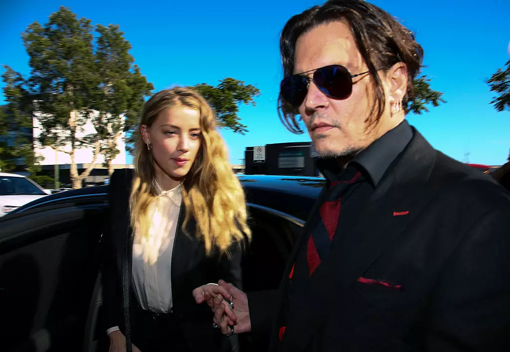 New Pictures Show Johnny Depp Cut His Finger And Wrote Message In His Blood To Amber Heard