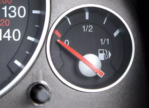 Chart Shows How Far You Can Drive Your Car When It's On 'Empty'