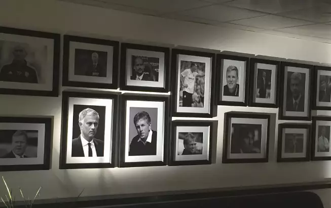 Claudio Ranieri Has Made A Strange Decision With The Decoration Of His Office