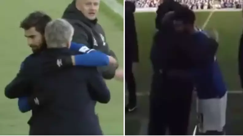 Ole Gunnar Solskjaer Embraced Andre Gomes After He Was Subbed Off
