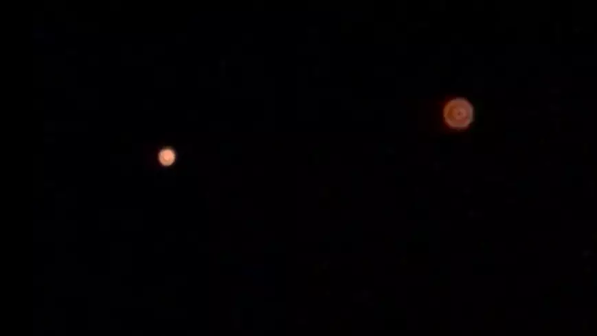 Woman Films Weird UFO Over South Carolina Skies 