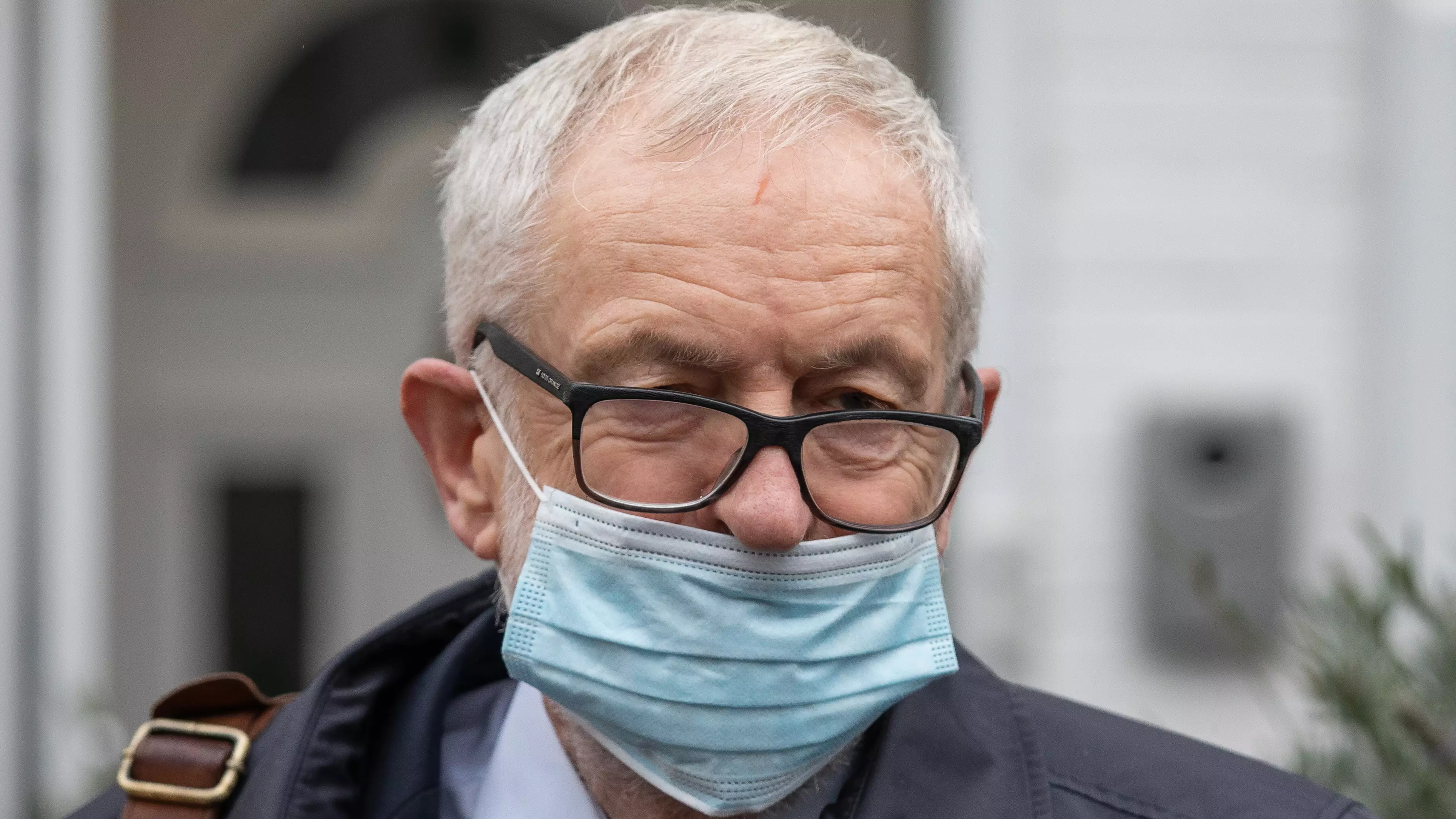 Labour Party Suspend Jeremy Corbyn After Antisemitism Report 