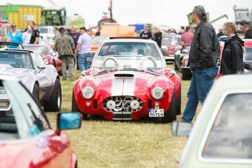 The find included a Shelby Cobra 427, similar to the one above.