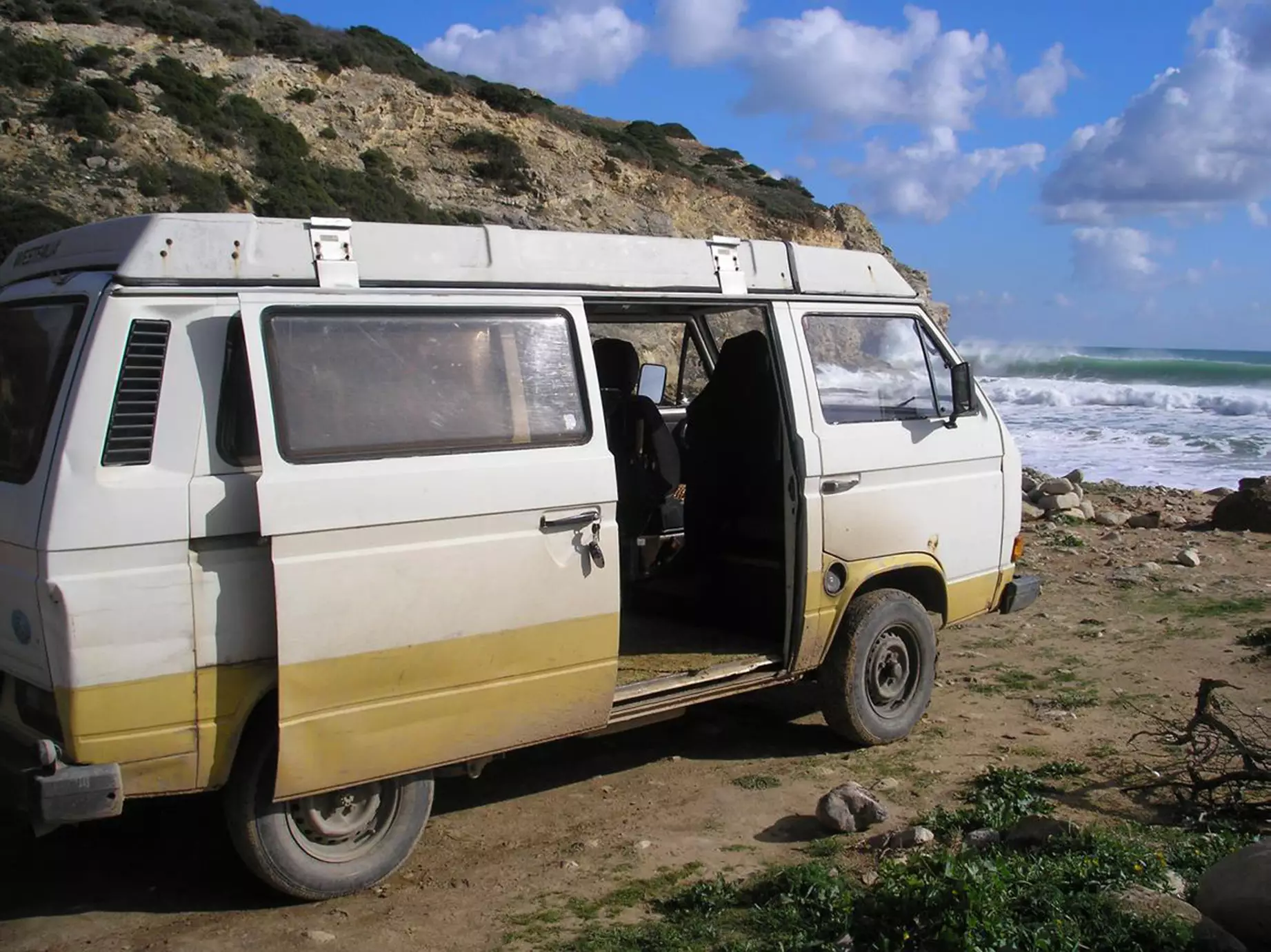 The first vehicle, a VW T3 camper can.