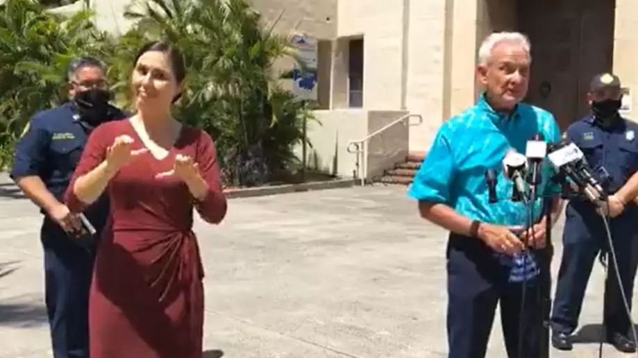 Sign Language Interpreter Translates Heckler Shouting 'F*** You' At Hawaii Mayor