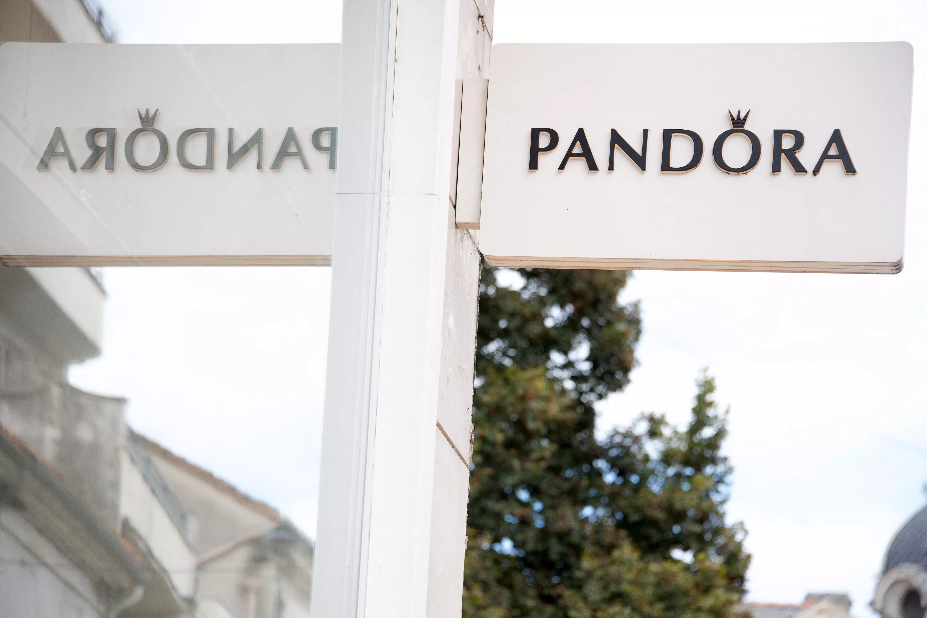 The outlet is a secret for fans of Pandora products (