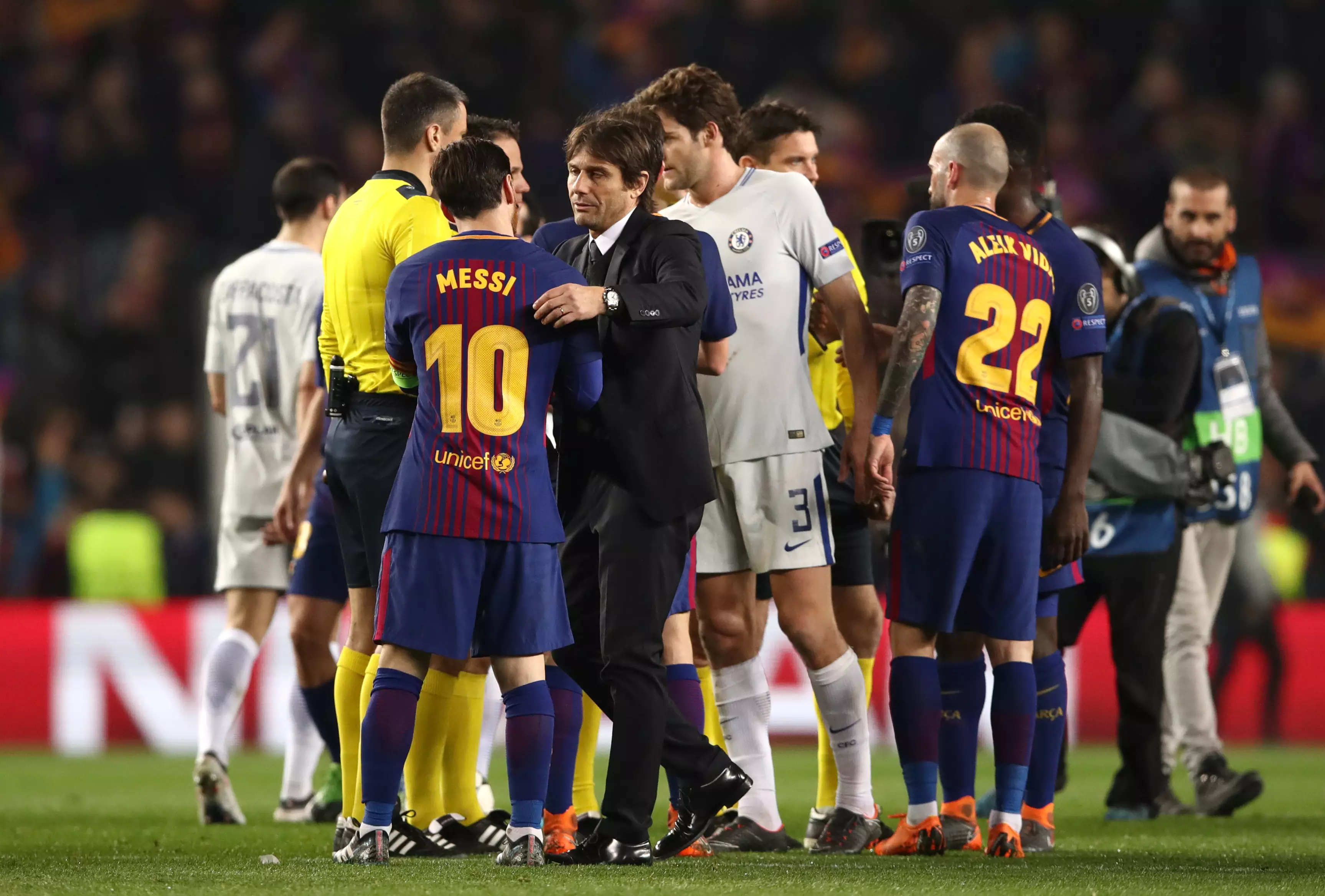 Conte congratulates Messi. Image: PA