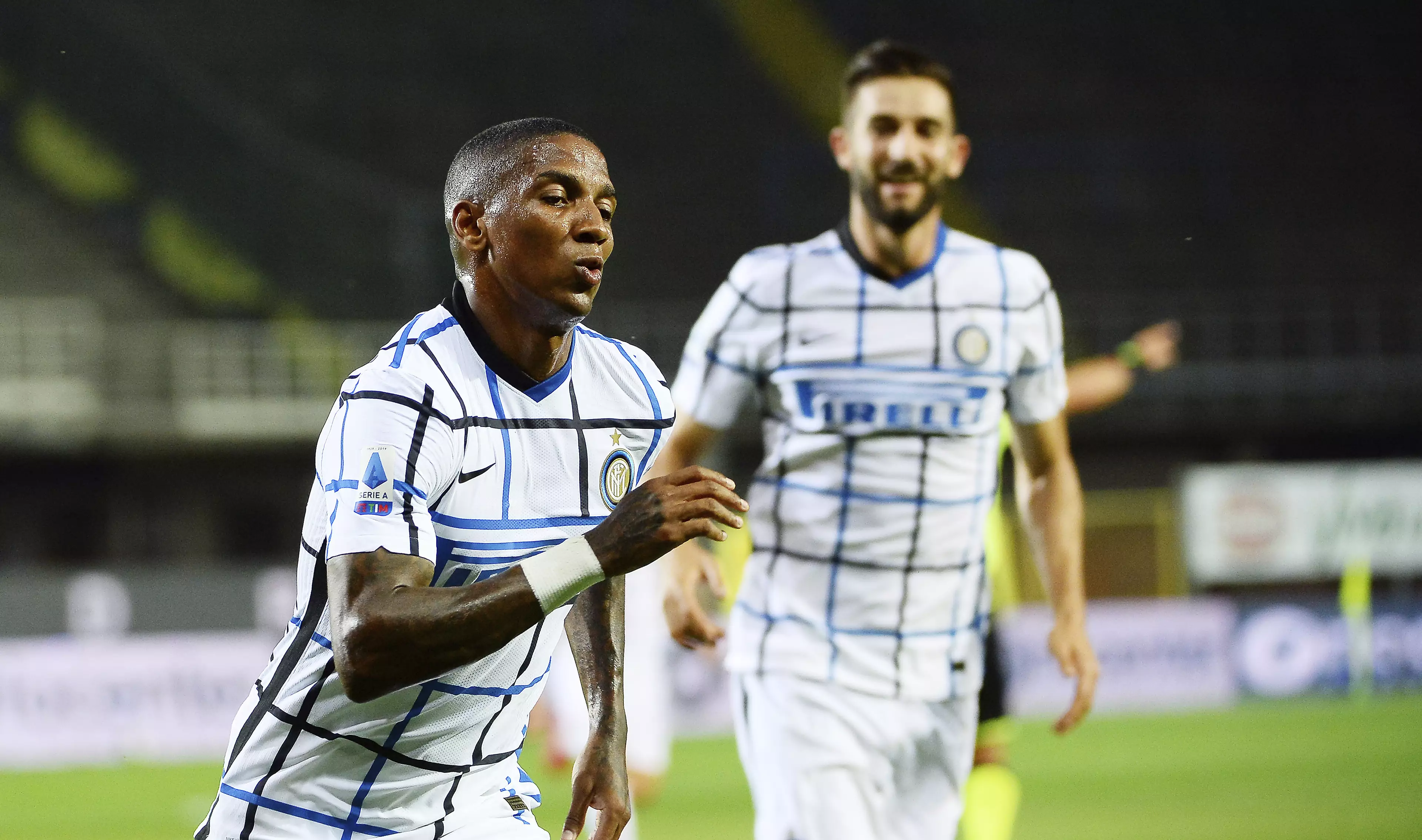 Ashley Young celebrates scoring Inter's second goal of the game. (Image