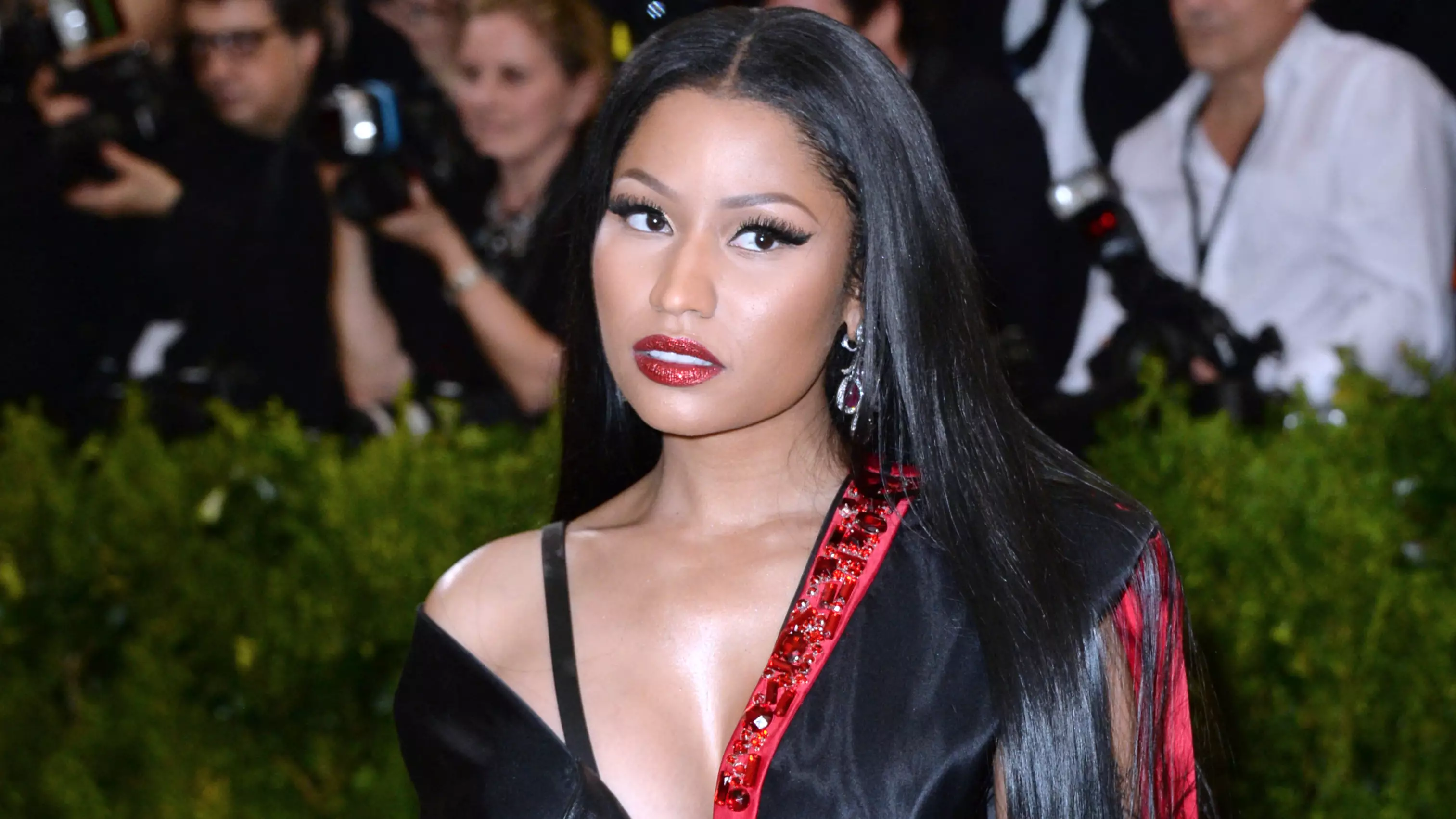 Aussie Legend Mashes Up Nicki Minaj's 'Anaconda' With The Bunnings Theme Song