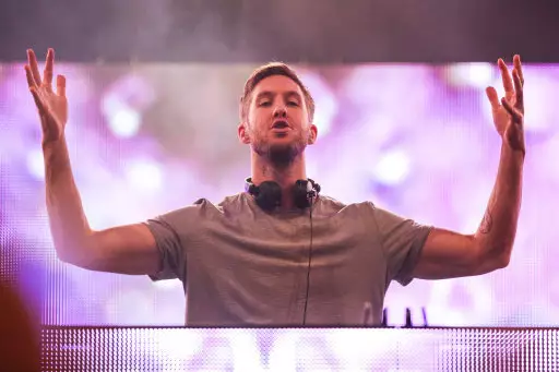 Calvin Harris Crashes Car Into A Wall While Trying To Get Away From Paparazzi 