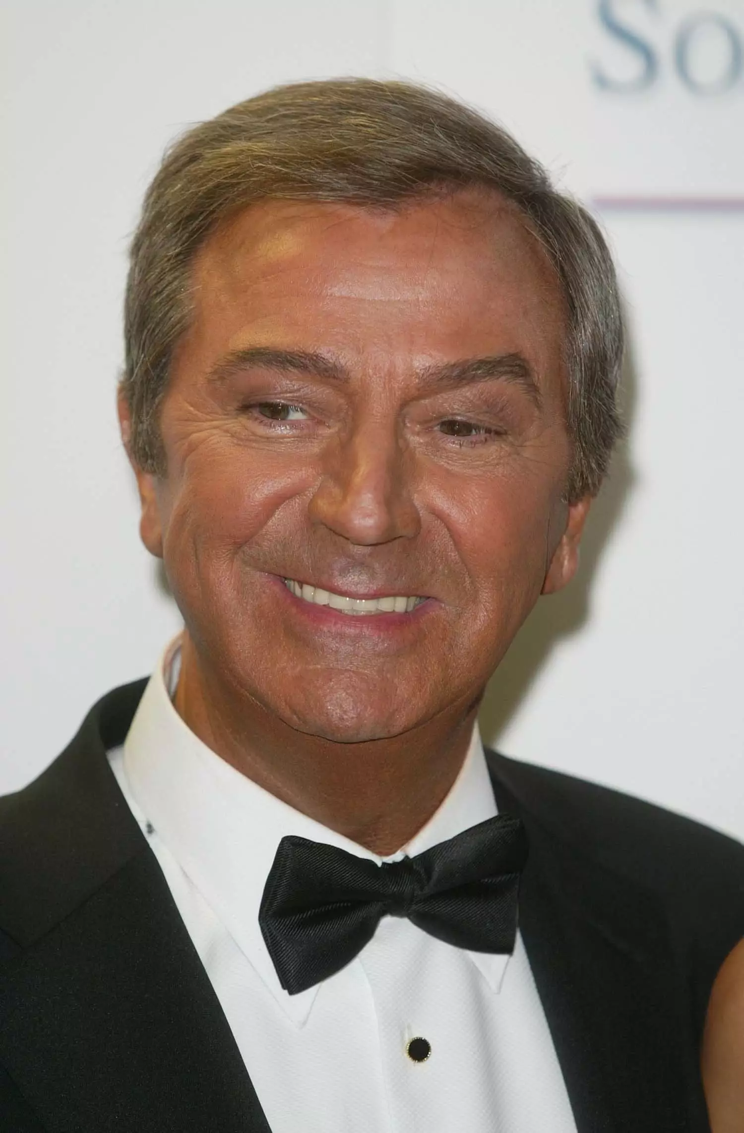 Des O'Connor has passed away at the age of 88.