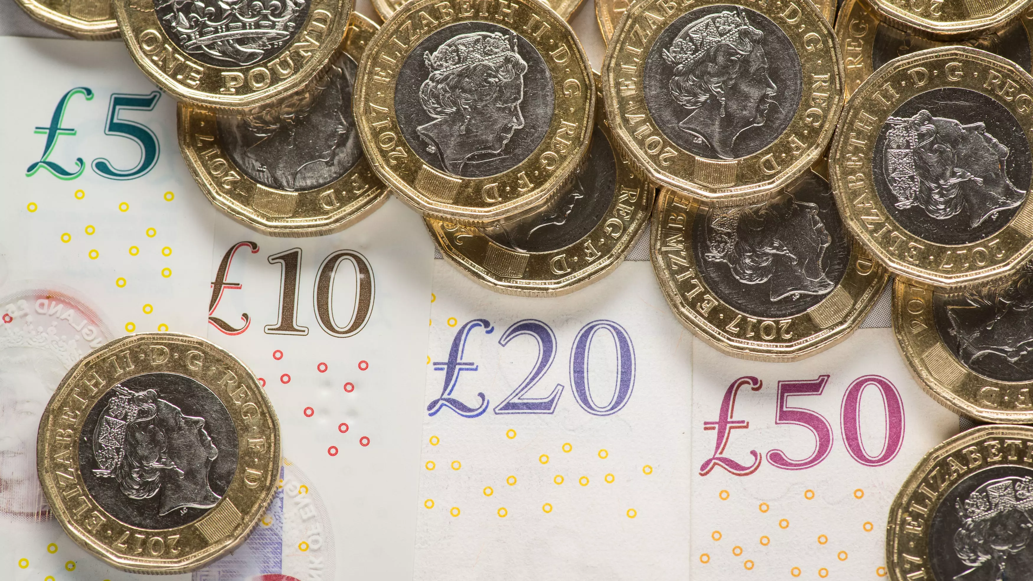 You Can Save Up £1,496 In A Year With This Easy Money Challenge