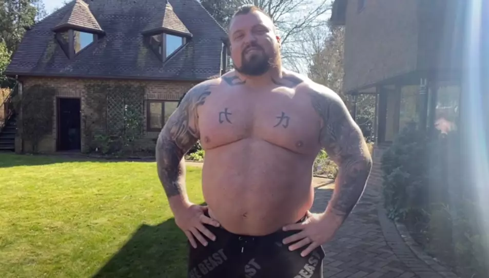 Eddie Hall at the beginning of his challenge.