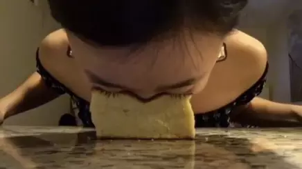 Meet The Instagrammer Who Smashes Her Face Into Bread For Kicks
