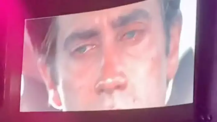Nightclub Plays Taylor Swift Song While Jake Gyllenhaal Cries On A Screen