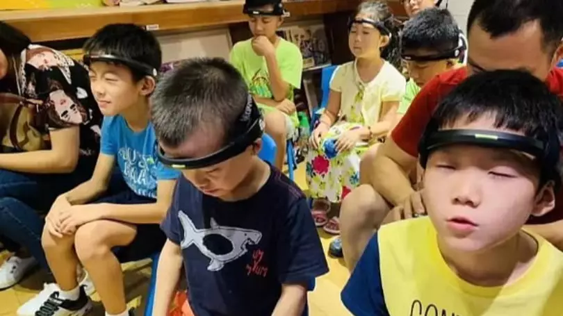 Students In China Trialling New Brainwave-Detecting Headbands That Track Attention Levels