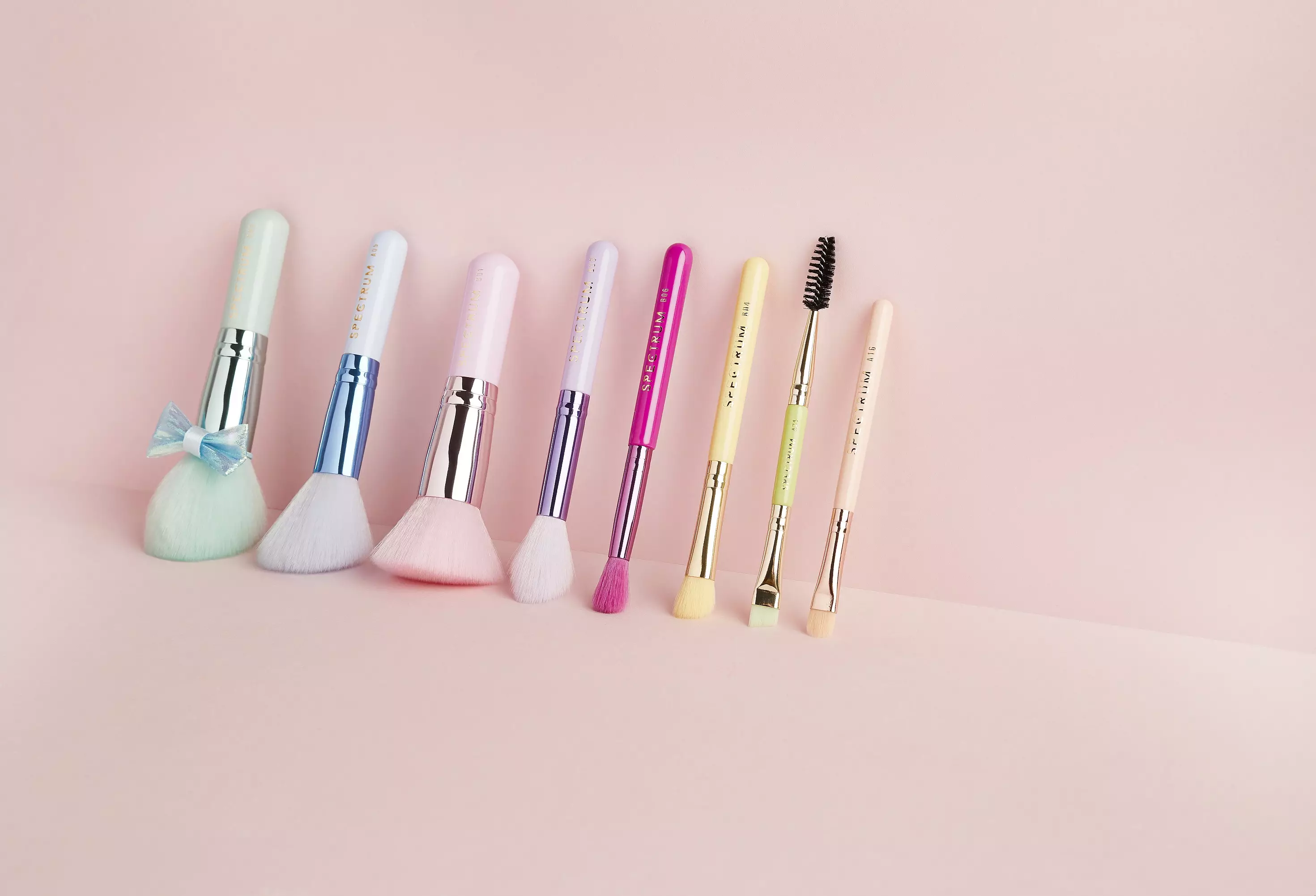 The travel-sized brushes are perfect for staycations, holidays or when you're on-the-go! (