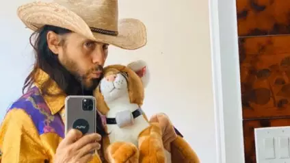 Jared Leto Got Dressed Up As Joe Exotic And Live Tweeted While Watching Tiger King 