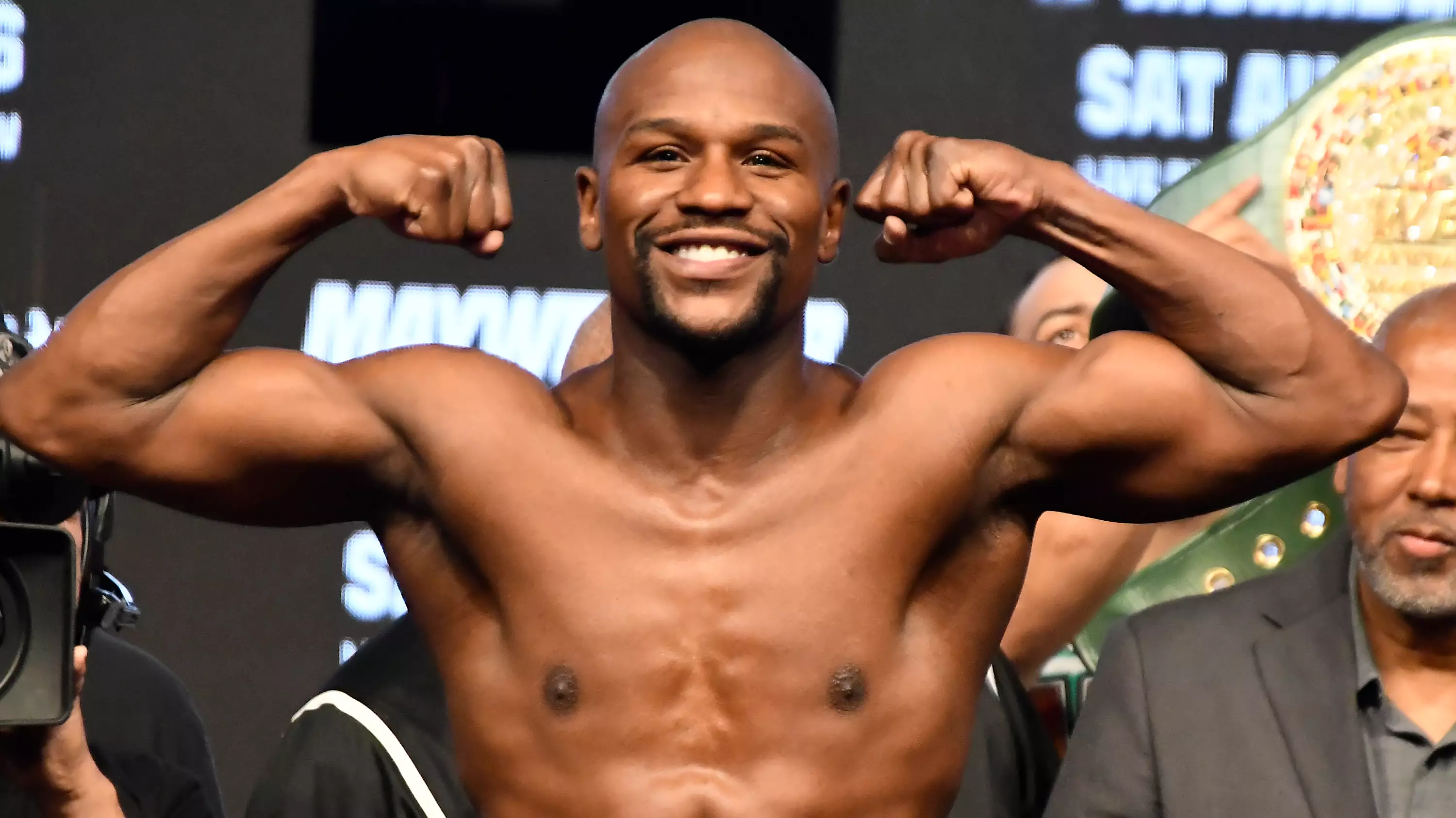 Floyd Mayweather's Gumshield Will Be The Last Piece Of Mind Games