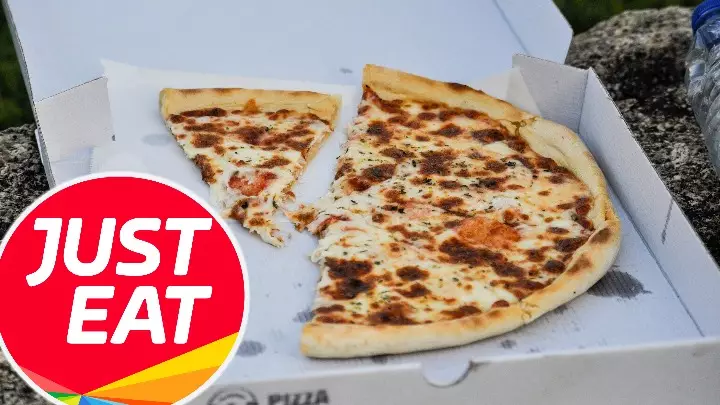 This Weekend You Can Get £15 Of Takeaway For Free From Just Eat