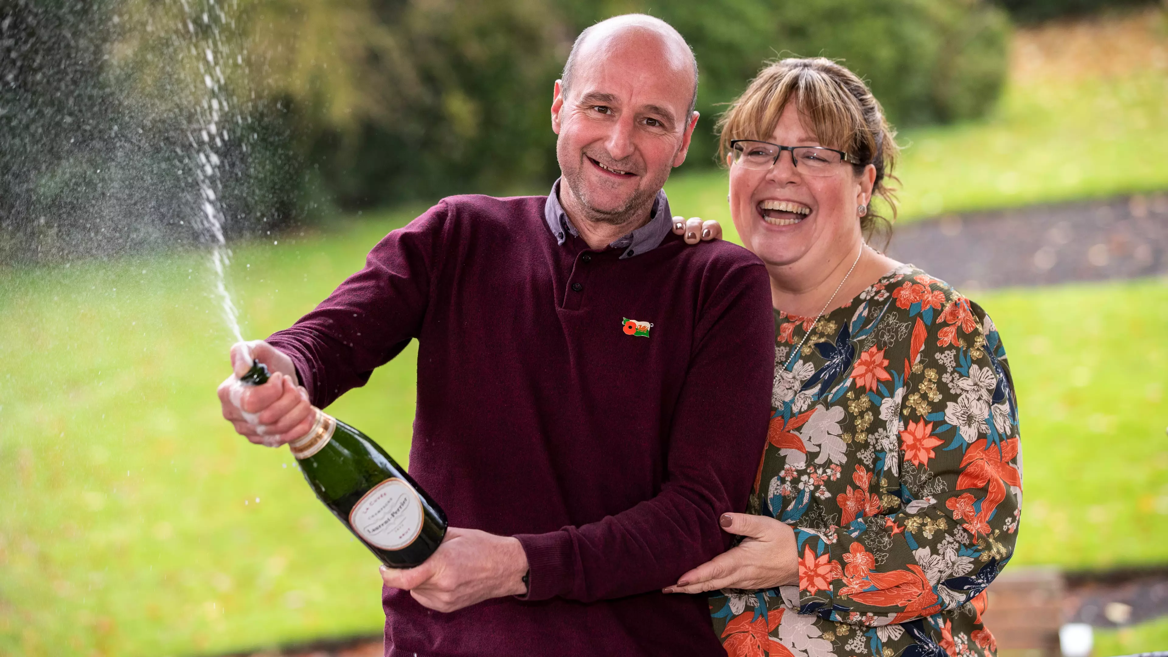 Mum Wins £1m EuroMillions Prize 10 Minutes After Discovering She'd Beaten Cancer