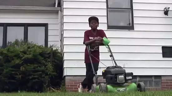 Boy Who Had Police Called On Him After He Cut Neighbour's Grass Gets £27,000 From Fundraiser 