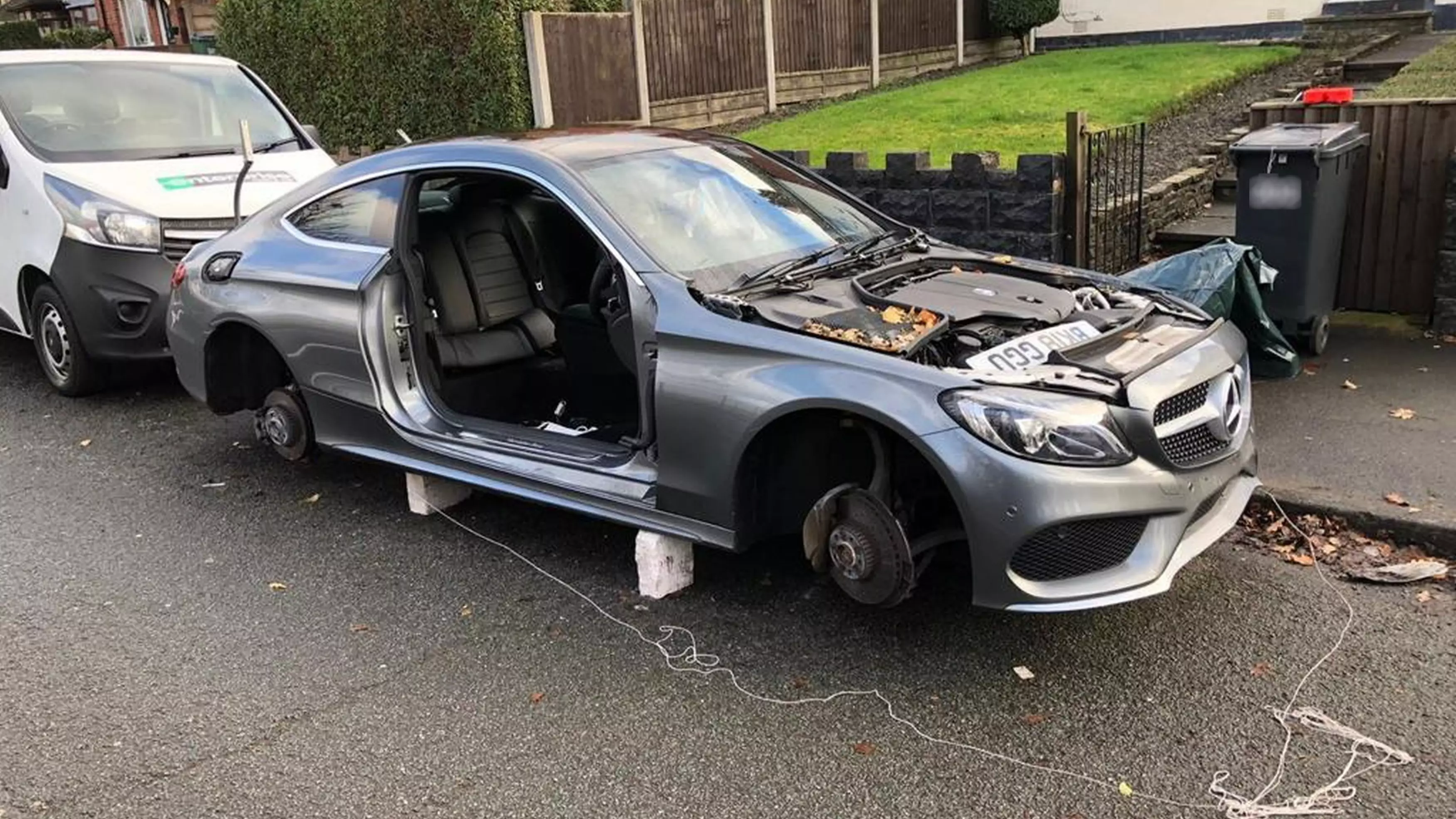 Thieves Completely Strip Mercedes Outside Owner's Home