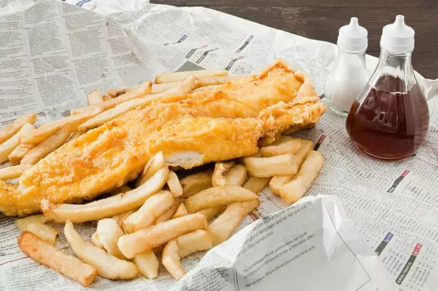 Here's What's Actually Going On Your Fish & Chips And It Certainly Isn't Vinegar