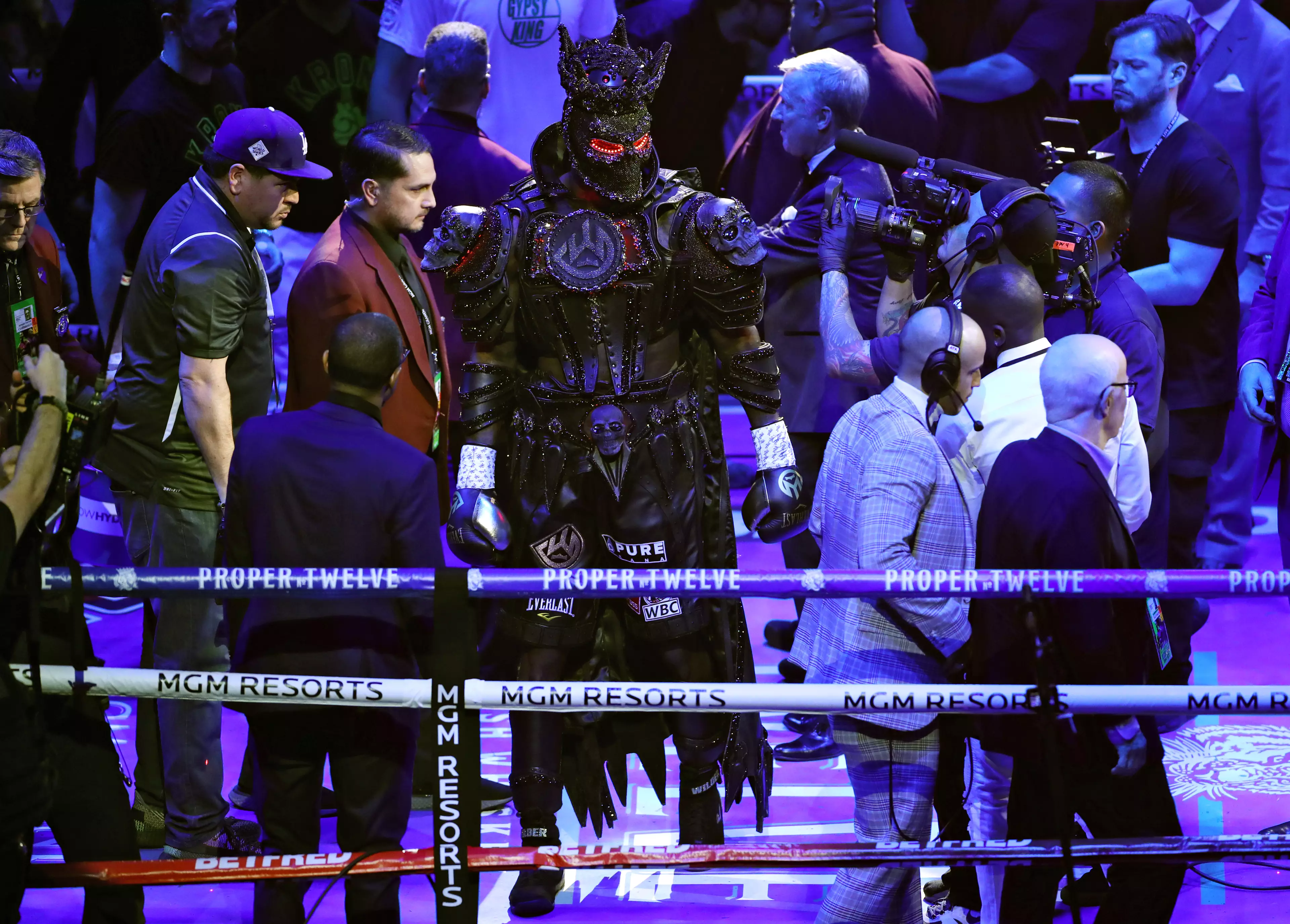 Wilder's full ring gear. Image: PA Images