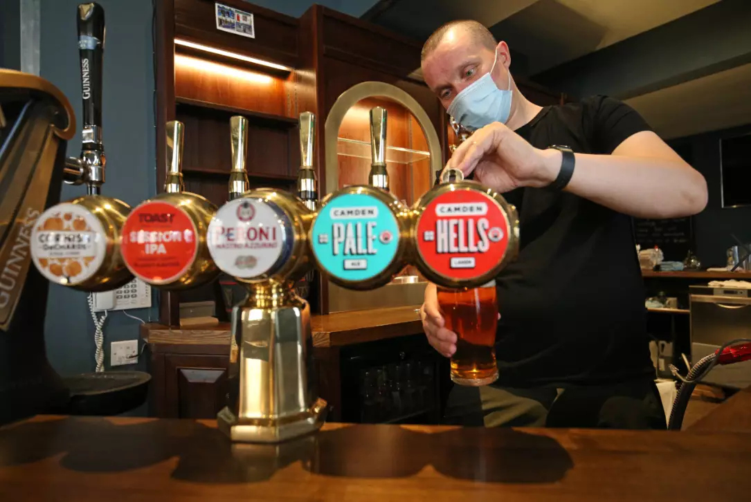 Pubs are being overwhelmed by applications for bar roles.