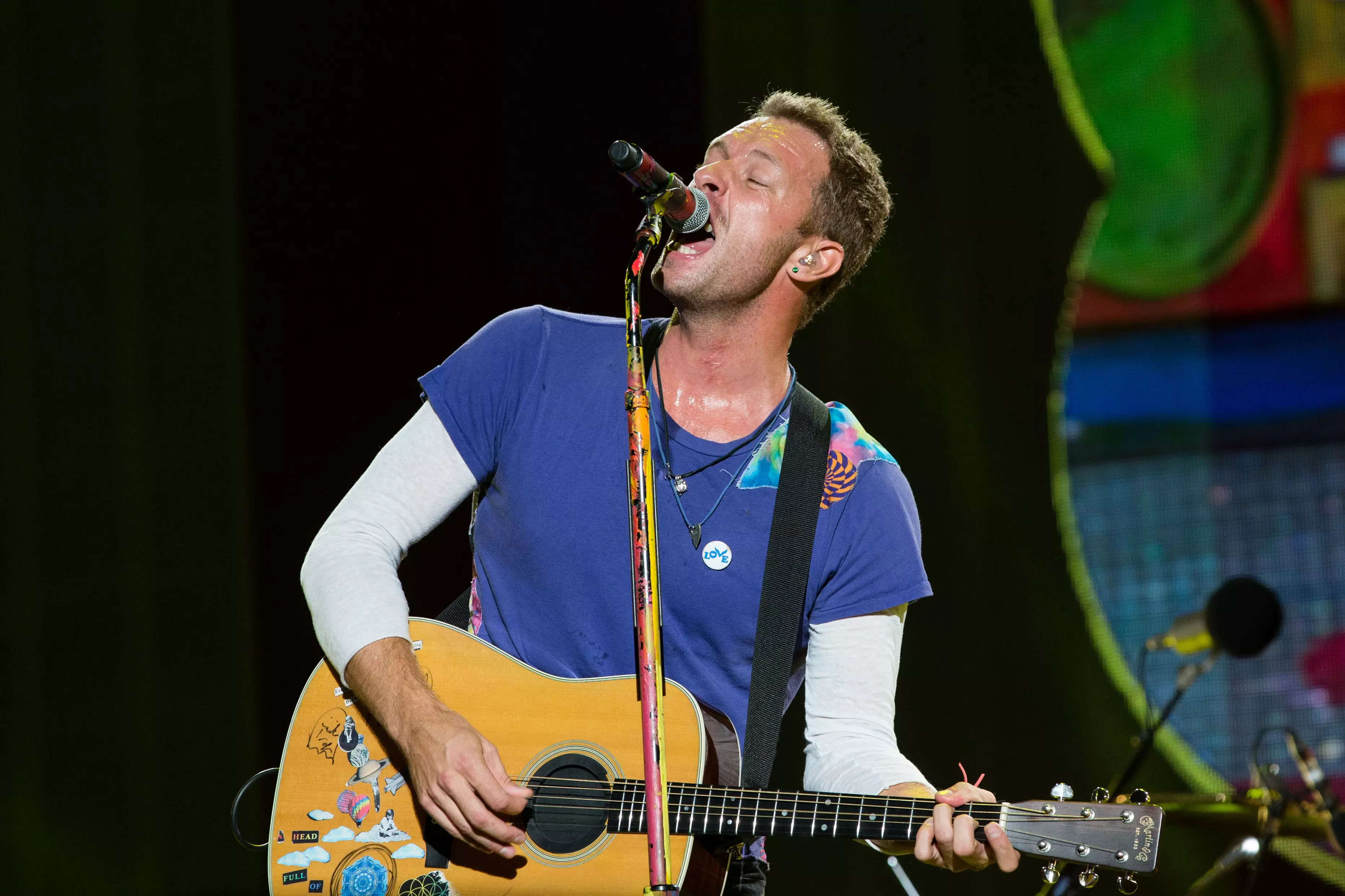 ​Coldplay Singer Chris Martin Is A Top Lad With Gesture To The Homeless