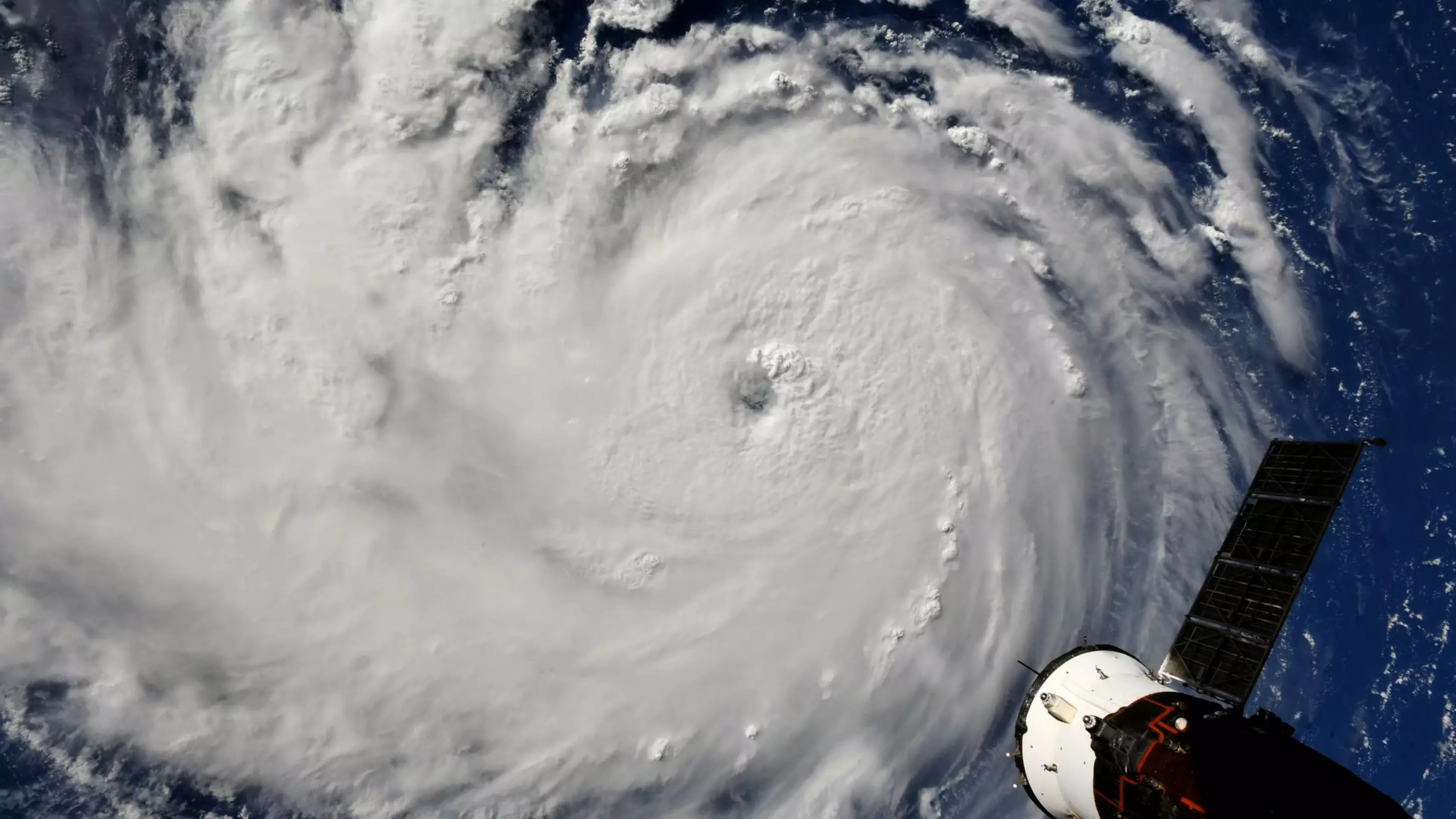 Hurricane Florence Set To Hit US East Coast 