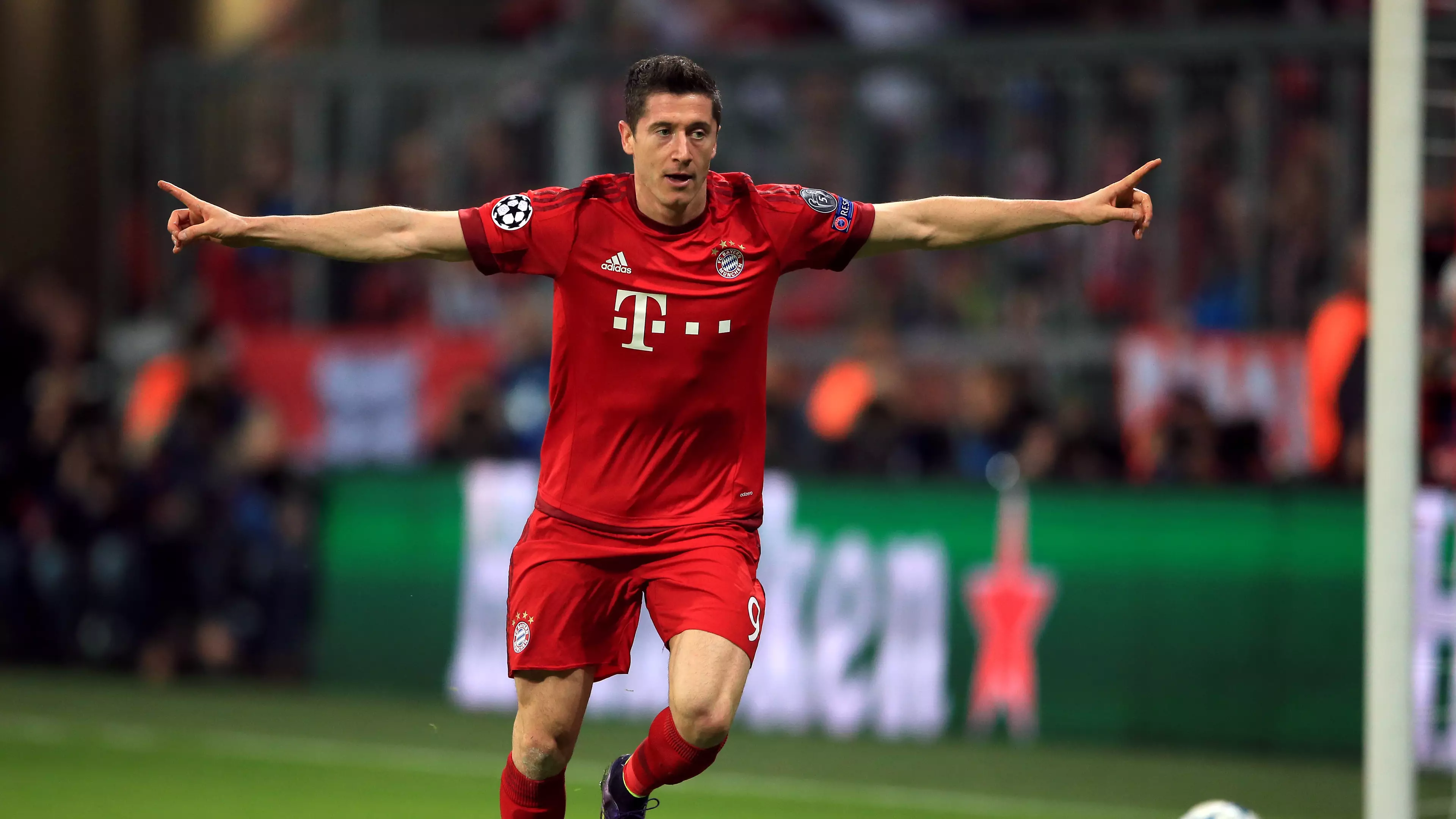 Robert Lewandowski Could Make Sensational Departure From Bayern Munich