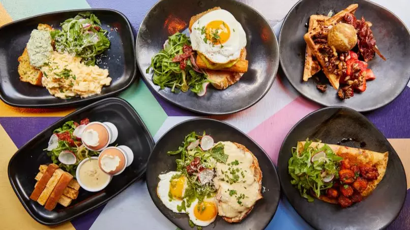 Hallelujah, A Bottomless Halloumi Brunch Is Coming To The UK