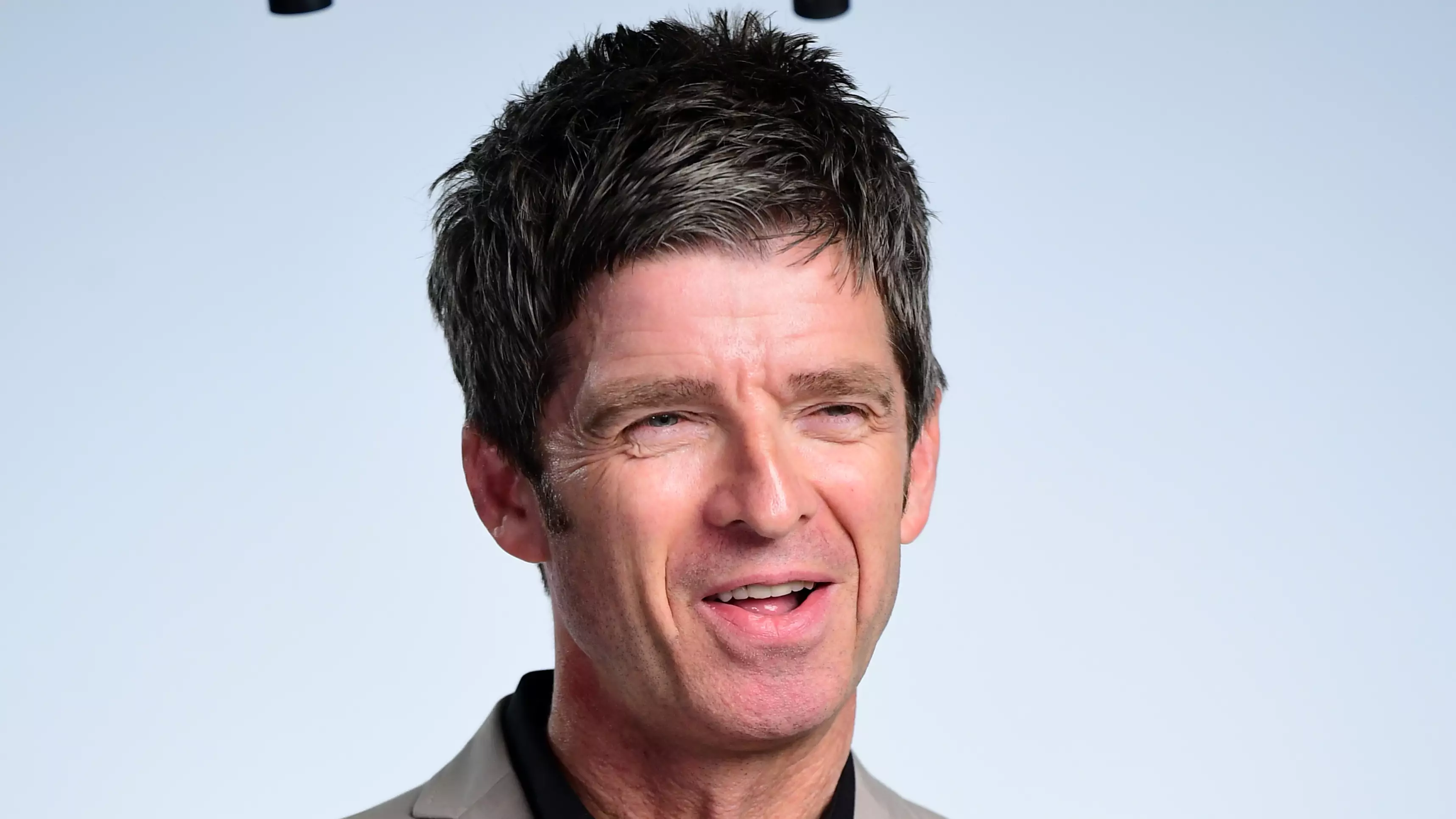 Noel Gallagher Proposes Petition To Break Up Foo Fighters